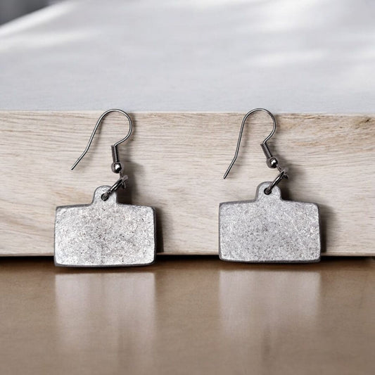 Orecchini Rettangolo Etici in Alluminio Riciclato – Realizzati a Mano in Laos