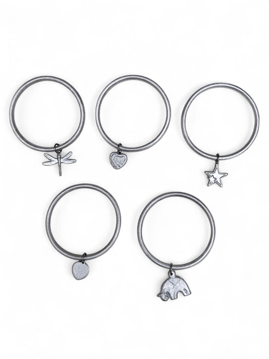 Bracciale in alluminio riciclato con pendente – fatto a mano in Laos