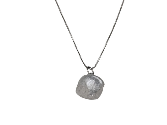 Collana Unisex CLUSTER – Pendente in Alluminio Riciclato da Ordigni Bellici