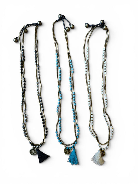 Collana Doppio Filo con Nappa e Pendente — Fatto a Mano in Thailandia