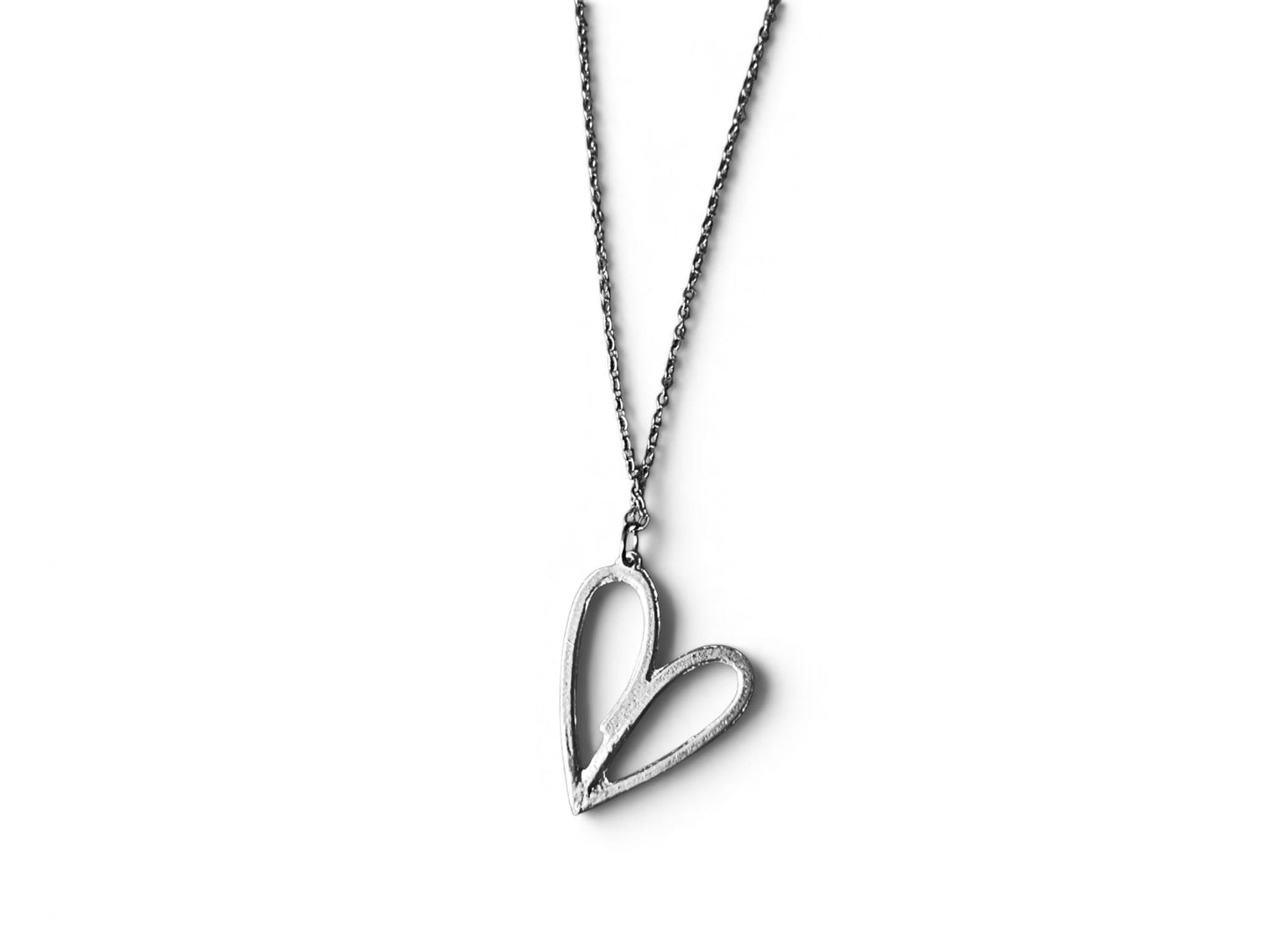 Collana Cuore Sospeso — Alluminio da Ordigni Bellici