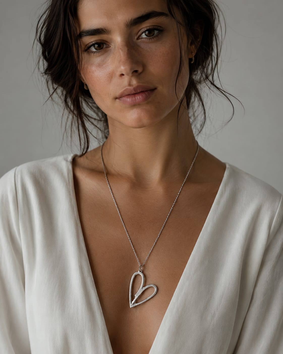 Collana Cuore Sospeso — Alluminio da Ordigni Bellici