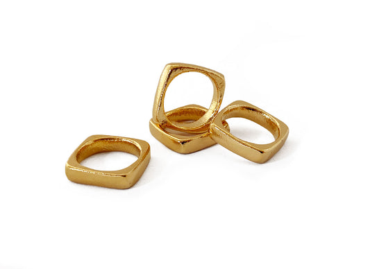 Anelli in alluminio riciclato unisex uomo donna rigidi e quadrati colorati oro
