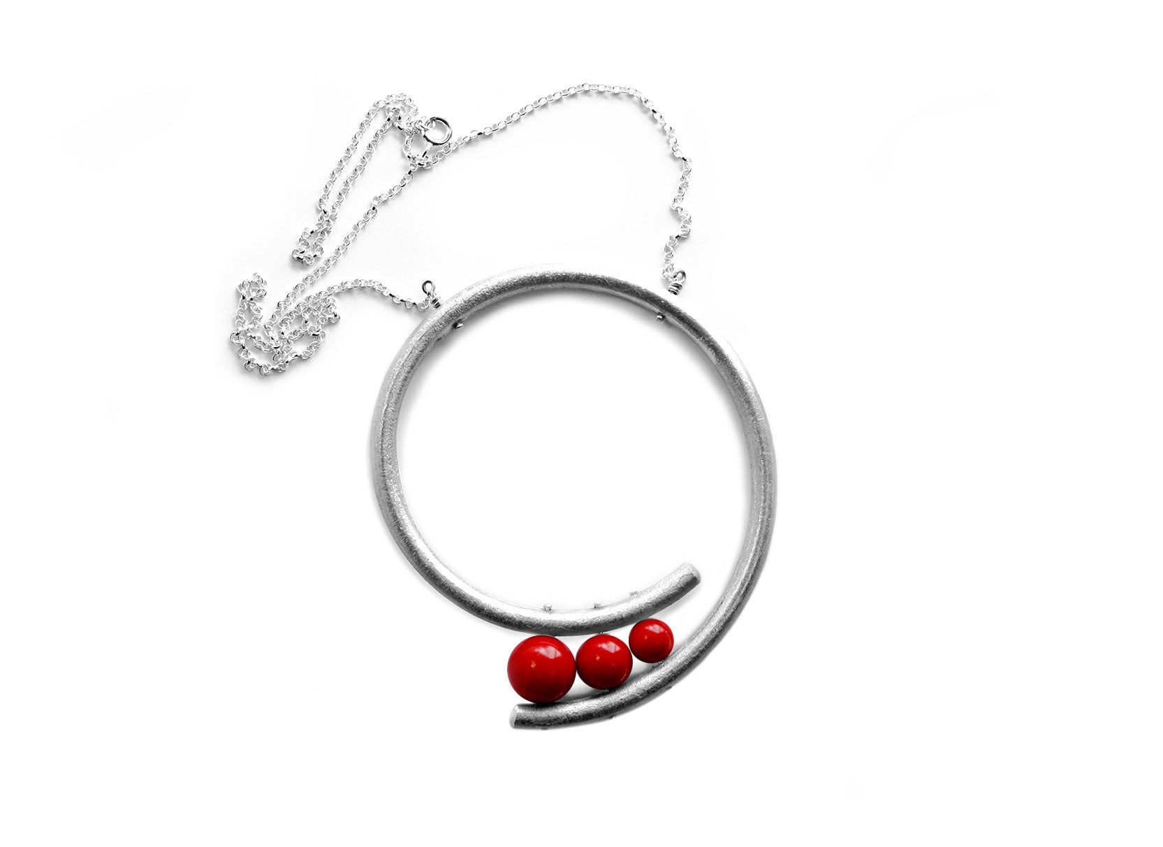 collana da donna etica in alluminio riciclato e catenina in acciaio anallergico con pietre semipreziose dure rosso